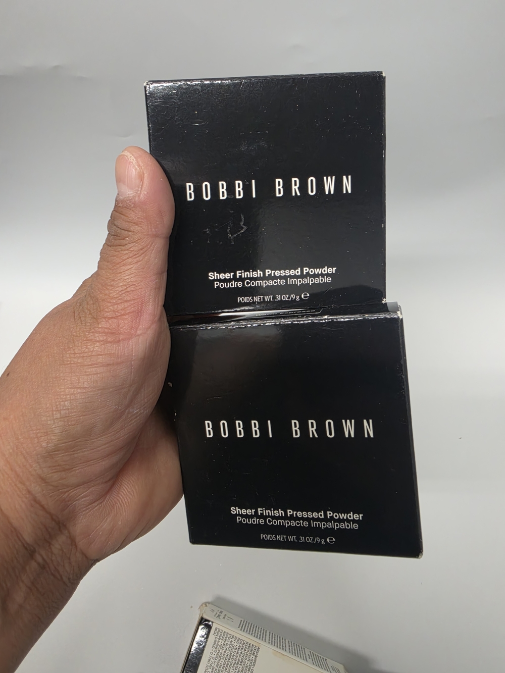 Bobbi Brown Sheer Finish Pressed Powder - Black Packaging